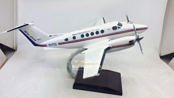 Beechcraft King Air B200 RFDS VH-FDD Mount Isa Base - Image 2